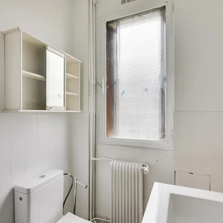 Budget Apart With Balcony Near Paris Appartement *